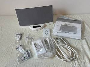 Bose SoundDock Digital Music System with Remote, Owners Guide & iPod Kit Inserts