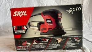 SKIL Octo 7302-02 Multi-Finishing Sander with 8 Detail Sanding Attachments & Dust Canister