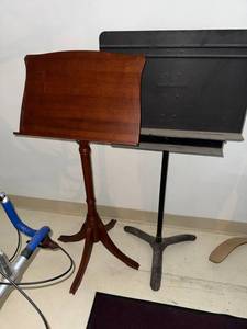 Manhasset Metal & Wood Floor Music Stands Pair Tripod Base Good