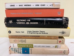 Leibniz, Einstein & Science Books Mixed Lot (Lot of 7)