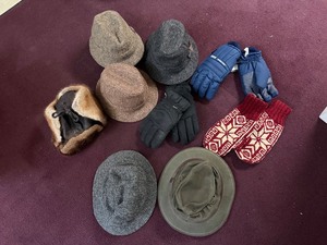 Filson, Hanna Hats & Irish Tweed Hat Mixed Lot With Gloves