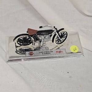 Harley Davidson 1909 Twin Display