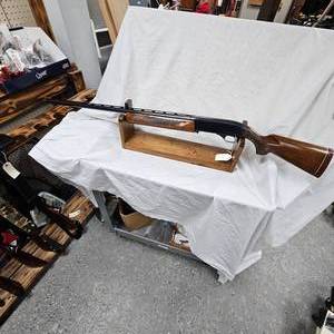 Winchester 1400 12 Semi Auto Shotgun