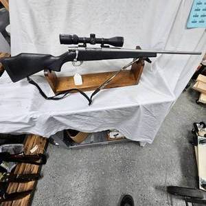 Weatherby Stainless Vanguard, 30.06 w Scope(4-12 Vortex)