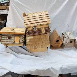 Assortment of 5 Birdhouses, As New