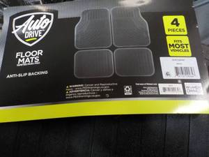 4 pcs Auto Drive Floor Mats...
