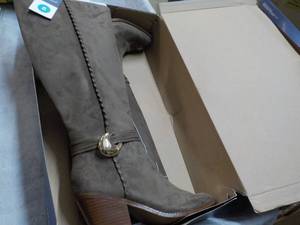 Universal Thread Suede Boots size 8...