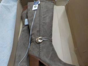 Universal Thread Suede Boots size 1...