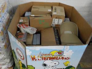 Pallet of New Amazon Overstock and ...