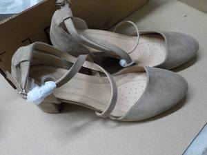 The Comfort Foam Shoes size 8...