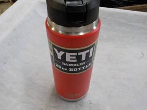 Yeti 26 oz Rambler Bottle...