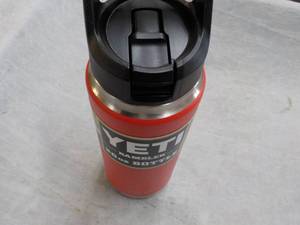 Yeti 26 oz Rambler Bottle...
