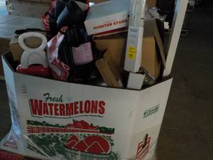 Pallet of New Amazon Overstock and ...