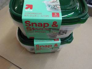 6 Snap and Store Containers with Li...