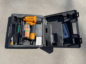 BOSTITCH SB-1654FN 16GA Finish Nailer Kit with Nails, Oil & Case
