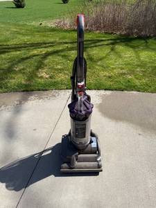 Dyson DC28 Animal Upright Vacuum Cleaner with Attachments