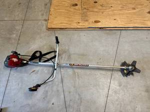 Southland XT 30cc 2-Cycle Brush CutterTrimmer with Guard & Shoulder Strap