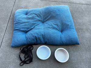 Dog Cushion Bed with Bowls & Leash