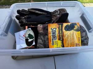 Mossy Oak Collection & RealTree Edge Camouflage Gear - Thermal Stretch Gloves, Fleece Mittens & Mesh