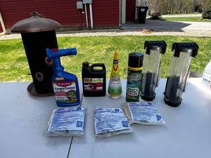 BioAdvanced Fungus Control - Jobes Evergreen Tree Spikes - Spectracide Wasp & Hornet Killer - Red - content quantities unverified