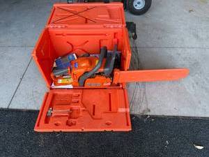 Husqvarna 435 Gas Chainsaw - 16-Inch Bar, X-TORQ Engine, with Case