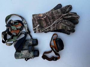 Nikon 10x42 Waterproof Binoculars with Camouflage Case - Gore-Tex Gloves - Outdoor Gear
