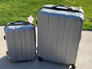 Travelers Choice 2-Piece Hard Shell Spinner Luggage Set - Upright & Carry-On