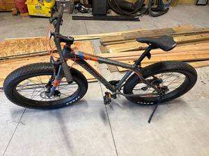 Northrock H2 Aluminum Mountain Bike - Shimano Altus Drivetrain & Disc Brakes - Bike Only