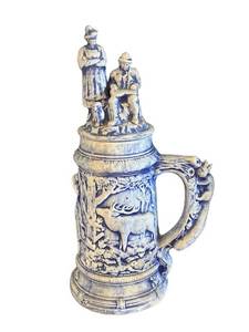 MB - Delft-Style Ceramic Ewer with Lid - 3 Figure Group