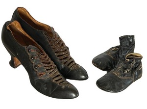 MB - Pair of Antique Womens Leather Lace-Up Heeled Boots and Pair of Childrens Antique Leather Button Up Shoes