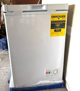 G - BD-108L Chest Freezer - 3.8 Cu Ft, 115V60Hz, 62W, Manual Defrost