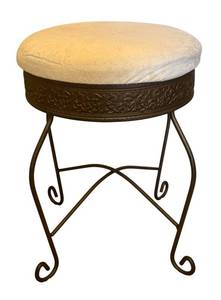 MB - Vintage Vanity Stool