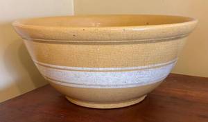 MB - Vintage Yellowware Bowl