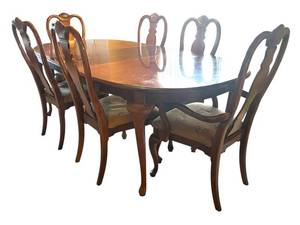 DR - Vintage Dining Table Set With Six Chairs