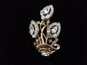 Vintage 2 Crown Trifari Patent Pending Brooch&nbsp