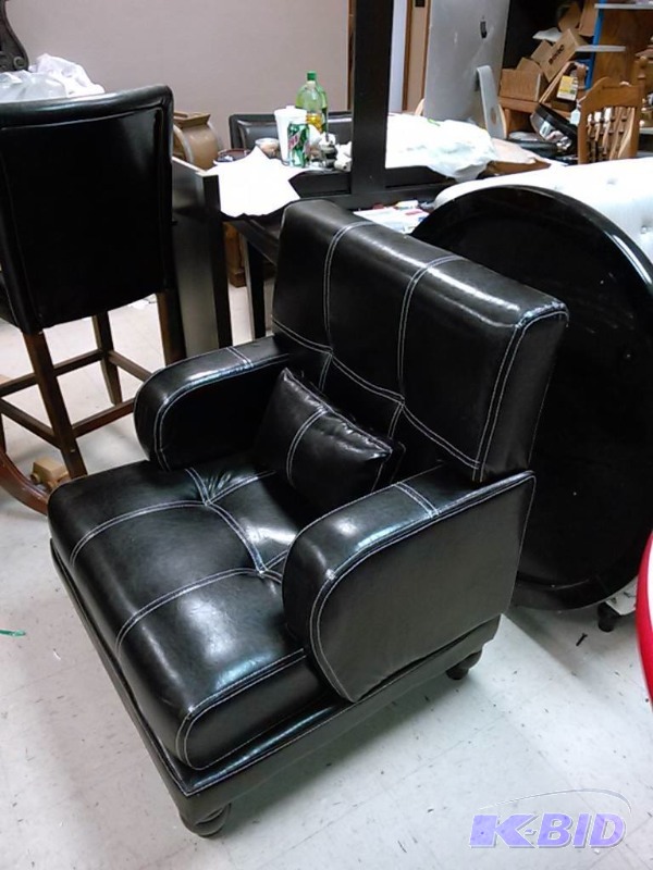 lot 9 image: STUNNING BRAND NEW LANE CONTRAST STITCH OVERSIZE CHAIR