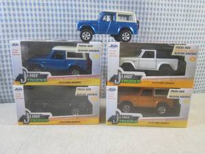 (BS) 5 Die-Cast 1973 Ford Broncos ...
