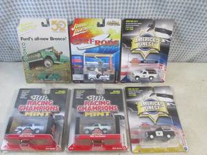 (BSB) 6 Assorted Die-Cast Ford Bron...