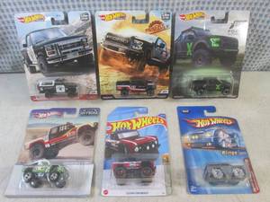 (G-1) 6 Assorted Hot Wheels in Pack...