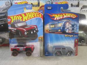 (EW3) Assortment of Diecast Trucks ...