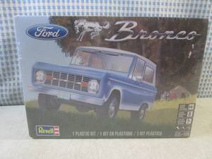 (BS) Revell Ford Bronco Plastic Mod...
