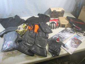 (EC1) Assortment of Riding Accessor...