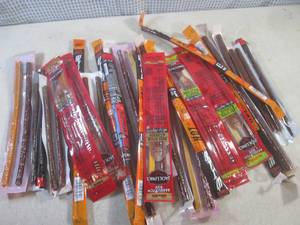 (B-1) 24 Assorted Jack Links Meat S...