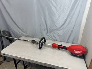 Milwaukee FUEL Quick-Lok Power Head and Lawn Edger Attatchment