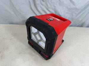 Milwaukee Rover M18 18-Volt Lithium ion LED Floodlight