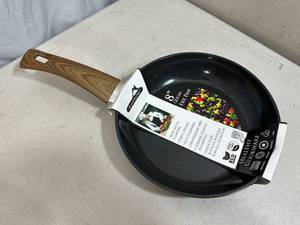 New 8 inch Ceramic Coated Aluminum Induction Safe Frying Pan