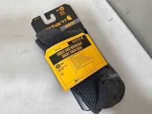 New Pair of Carhartt Midweight Short Crew Socks - Medium