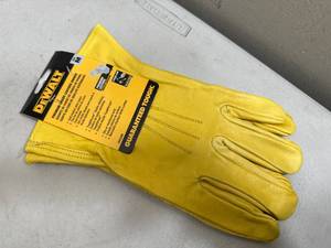 New Pair of Dewalt Premium Leather Driver  Work Gloves