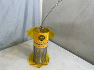 New Birds Choice Forever Finch Feeder