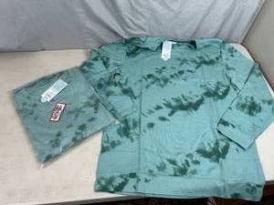 2 New Youth Long Sleeve Shirts - Size XL Husky (16)
